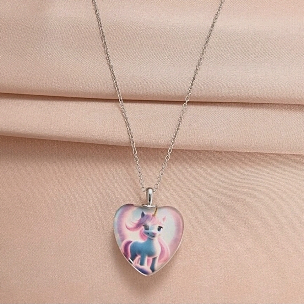 💖Heart-Shaped Unicorn Pendant Necklace - Picture 5 of 6